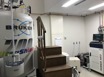 【大阪大学】NMR (700MHz 溶液) Bruker AVANCE NEO