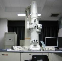 【大阪大学】高加速透過型電子顕微鏡
