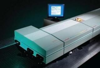 【大阪大学】波長可変OPOパルスレーザー/ナノ・マイクロ秒時間分解分光測定システム