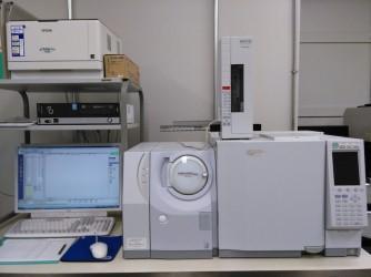 【大阪大学】ガスクロマトグラフ-四重極型質量分析計 (EI・CI)