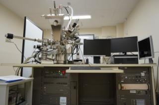 【大阪大学】X線光電子分光分析装置